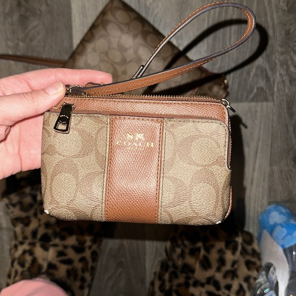 Coach bag & wristlet - Picture 8 of 13